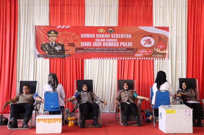 
					Dalam rangka menyambut Hari Jadi Humas Polri Ke-73 Tahun 2024 yang bertema “Humas Polri Presisi Menuju Indonesia Maju”, Polresta Banda Aceh menggelar bakti kesehatan donor darah bertempat di aula Indoor kantor setempat, Selasa (29/10/2024). Foto: Dok. Polresta Banda Aceh