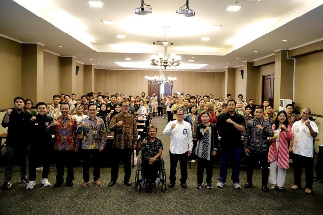 
					Kementerian Pemuda dan Olahraga Republik Indonesia (Kemenpora RI) terus memberikan perhatian kepada daerah dalam peningkatan Indeks Pembangunan Pemuda (IPP) di daerah. Salah satunya menggelar Forum Pemimpin Muda Cendikia di Ruang Krakatau Plawangan Riss Hotel Malioboro, Yogyakarta, Rabu (13/11).(foto:muchlis/deputi2)