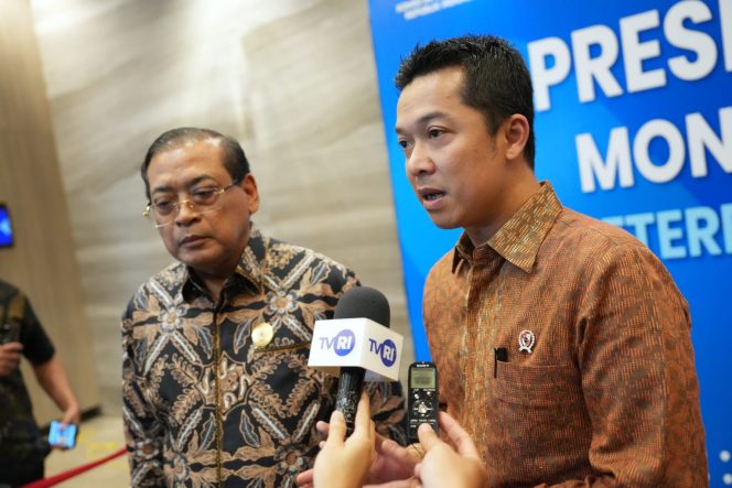 
					Wakil Menteri Pemuda dan Olahraga Republik Indonesia (Wamenpora RI) Taufik Hidayat menyampaikan komitmen bahwa Kemenpora RI akan terus menjadi lembaga publik yang akuntabel dan informatif.(foto:herry/kemenpora.go.id)