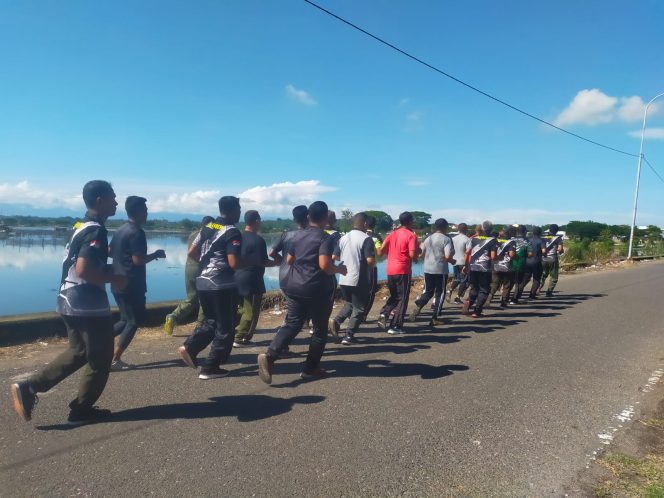 
					Personel Kodim 0103/Aceh Utara mengikuti Bimsuh Garjas untuk persiapan UKP dan seleksi alih golongan, tingkatkan fisik dan mental. Foto: Dok. Pendim 0103/Aceh Utara