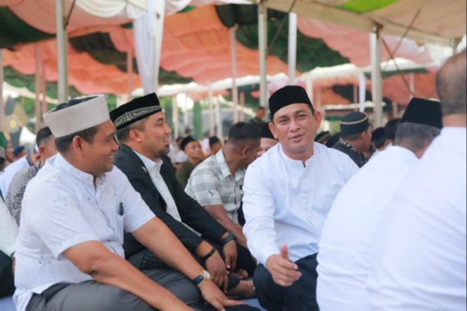 
					Pj Bupati Aceh Besar Muhammad Iswanto SSTP MM, menghadiri peringatan Maulid Raya yang digelar oleh Pemerintah Aceh, di Taman Sulthanah Safiatuddin, Kota Banda Aceh, Rabu (15/11/2024). FOTO/ MC ACEH BESAR