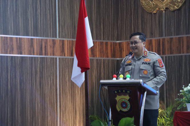 
					Kapolda Aceh, Achmad Kartiko saat memimpin Gelar Operasional (GO) semester II tahun 2024 di Gedung Presisi Polda Aceh, Kamis, 19 Desember 2024. Foto: Dok. Polda Aceh