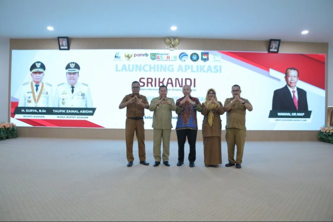 
					Bupati Asahan melalui Asisten Administrasi Umum Drs. Muhilli Lubis, M.M meluncurkan aplikasi Sistem Informasi Dinamis Terintegrasi (Srikandi) bertempat di Aula Melati Kantor Bupati Asahan, Selasa (10/12/2024). Foto: Dok. Pemkab Asahan