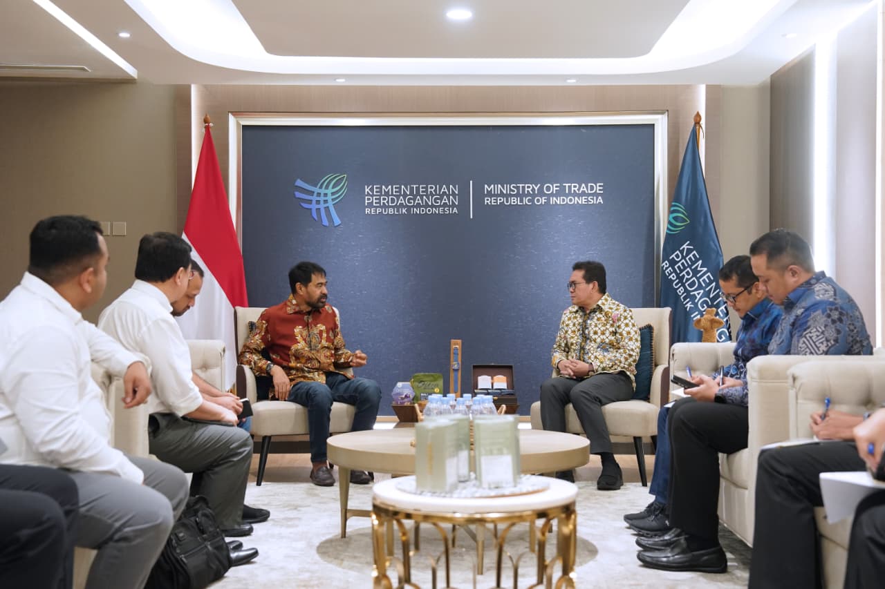 Gubernur Aceh Mualem